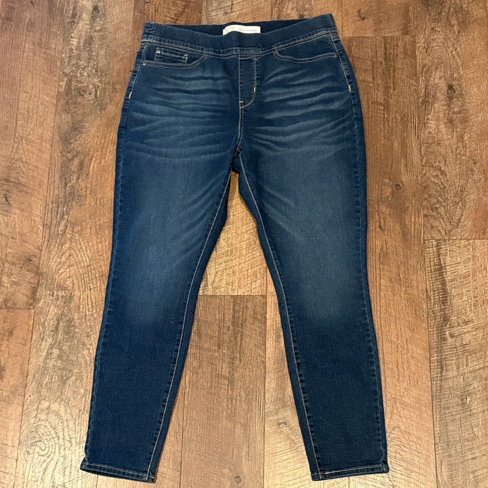 WOMENS LEVI SLIP ON JEAN 16